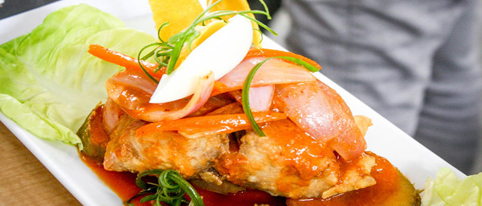 Comer pescado de noche contribuye a rendir un mejor examen